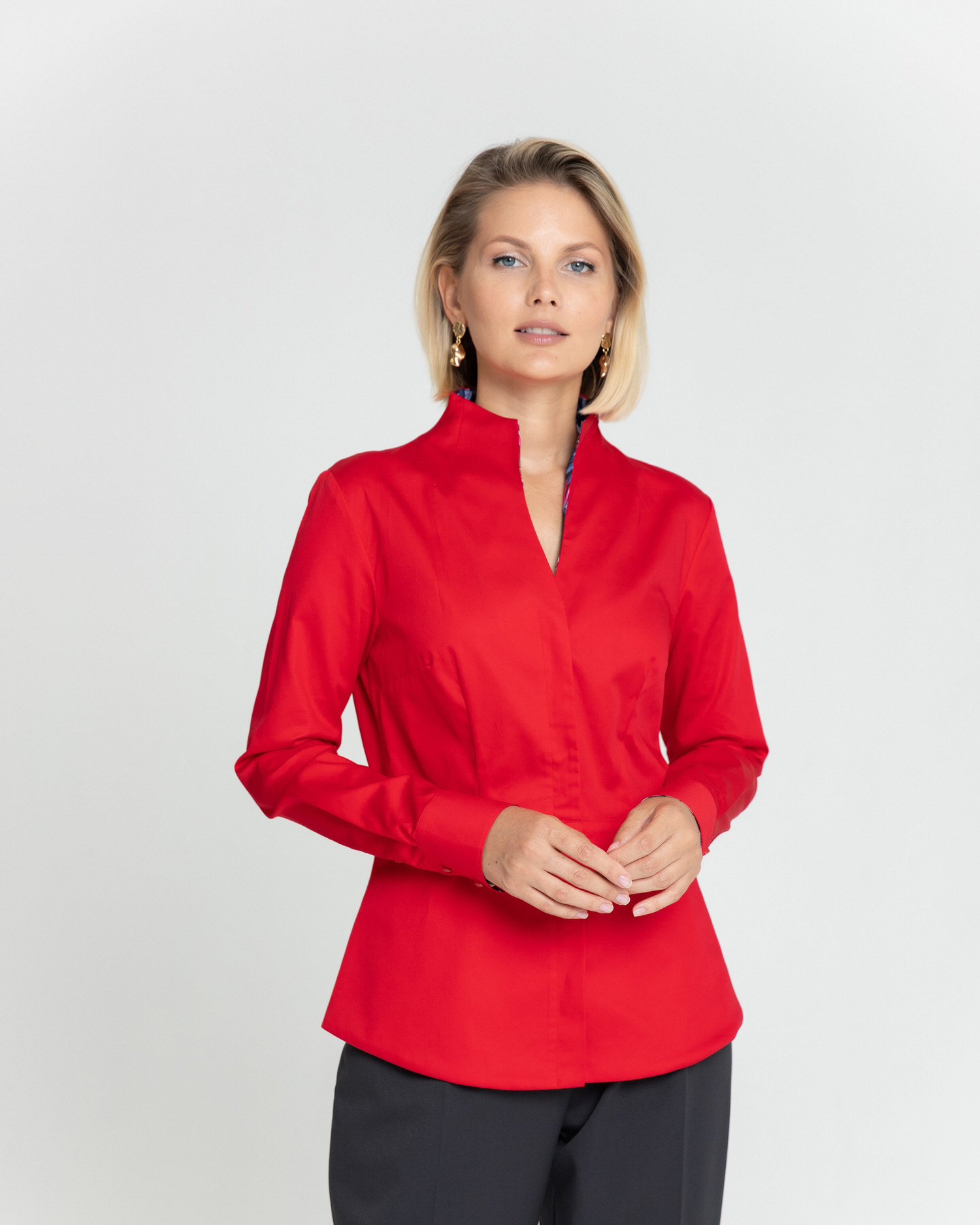 Женская рубашка воротник стойка красная с отделкой протеи - 8344 от byME 